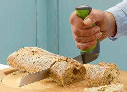 Ergonomic Bread knife cutting bread